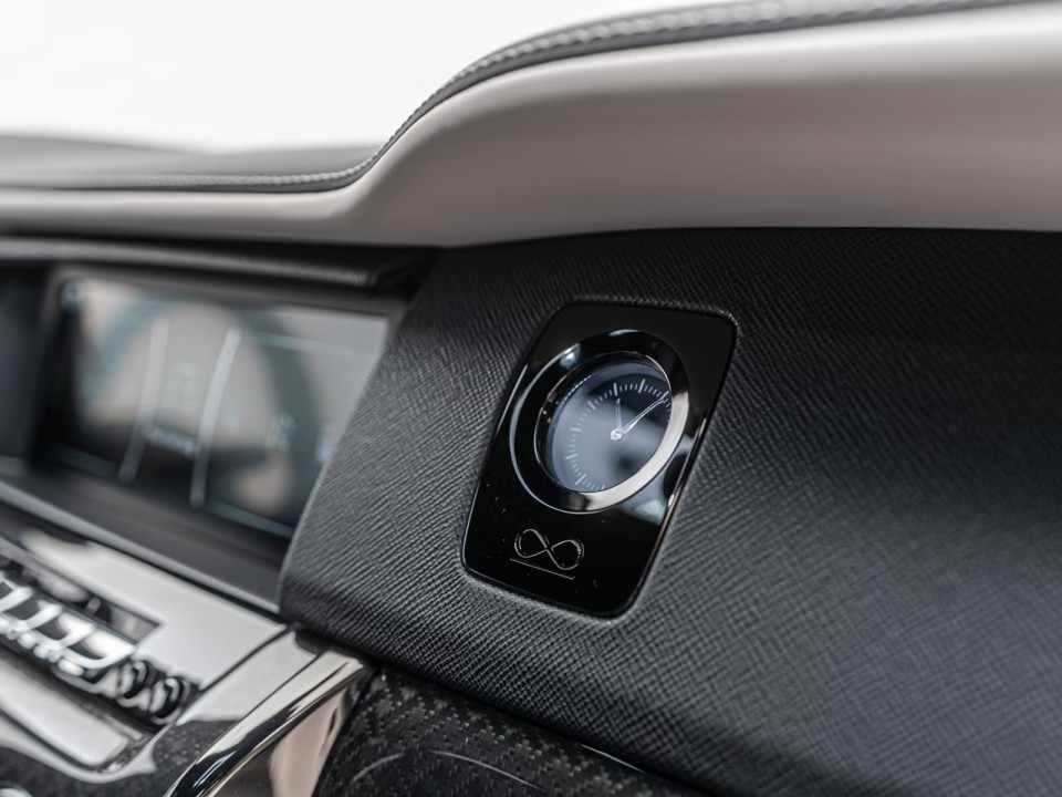 Rolls-Royce Cullinan Black Badge - foto 33