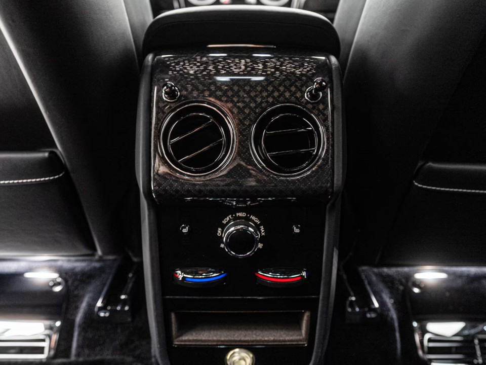 Rolls-Royce Cullinan Black Badge - foto 35