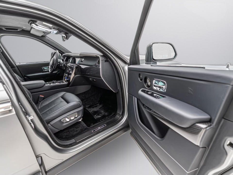 Rolls-Royce Cullinan Black Badge - foto 21