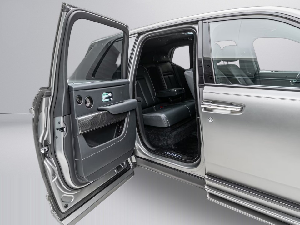 Rolls-Royce Cullinan Black Badge - foto 20