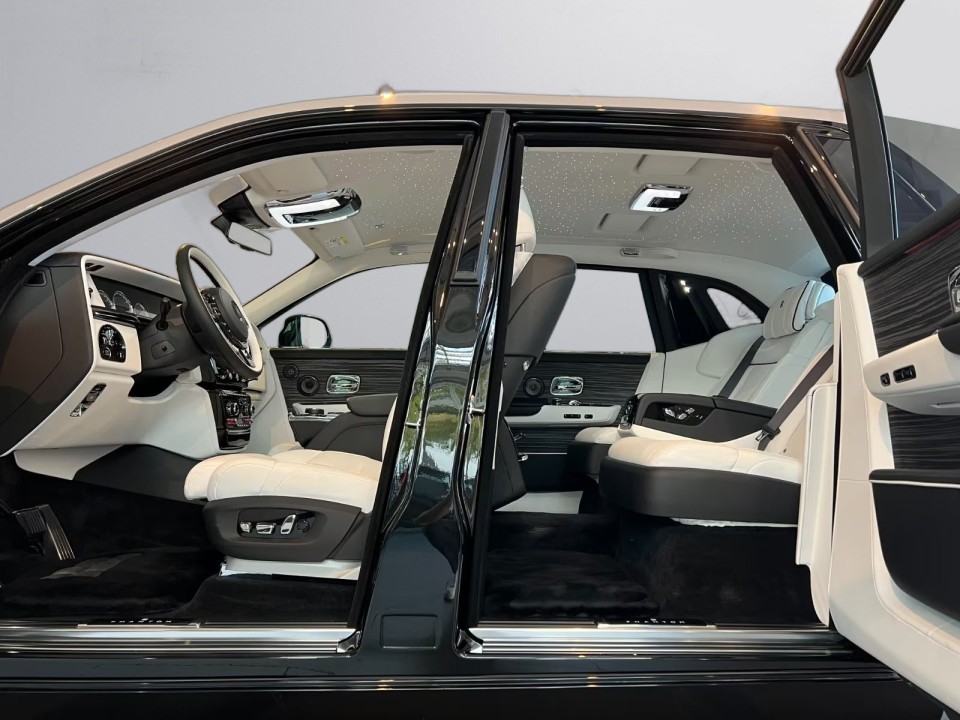 Rolls-Royce Phantom SWB - foto 11