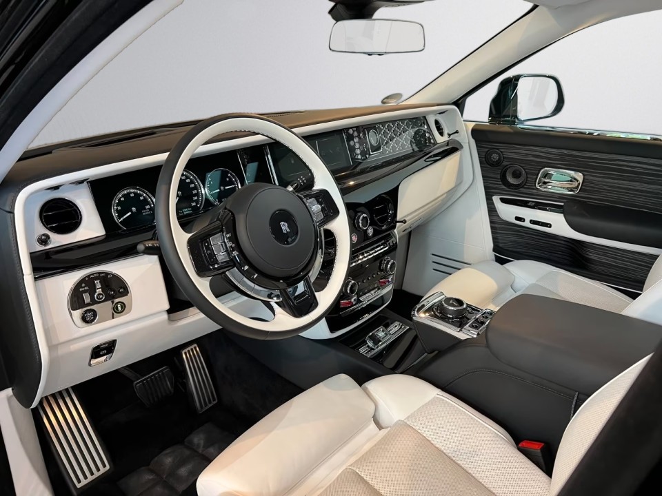 Rolls-Royce Phantom SWB - foto 9