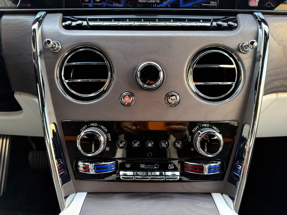 Rolls-Royce Cullinan - foto 27
