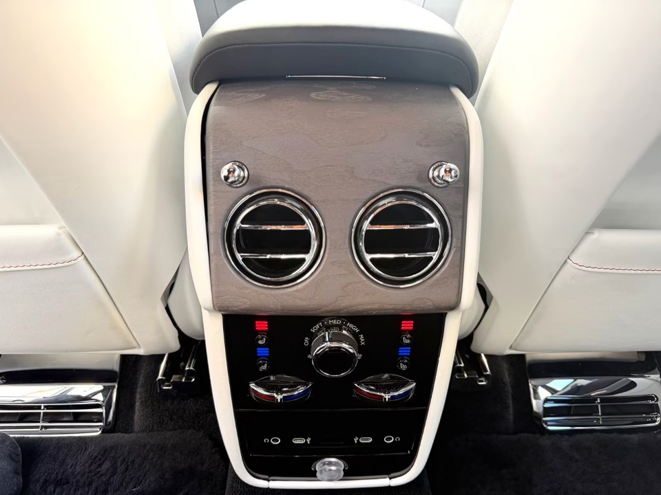 Rolls-Royce Cullinan - foto 28