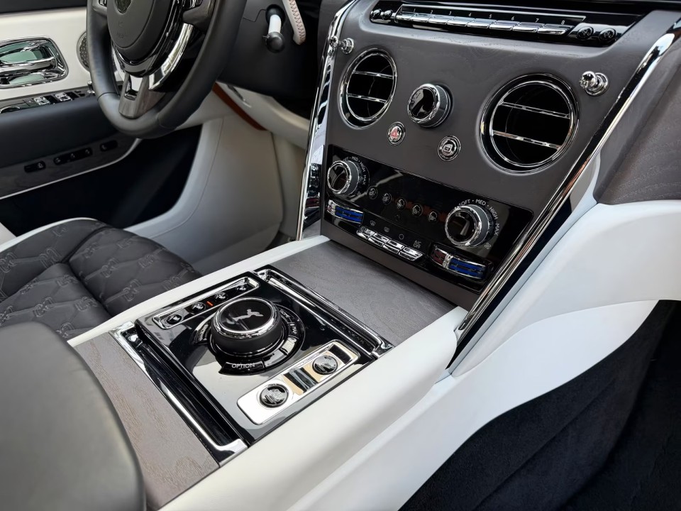 Rolls-Royce Cullinan - foto 21