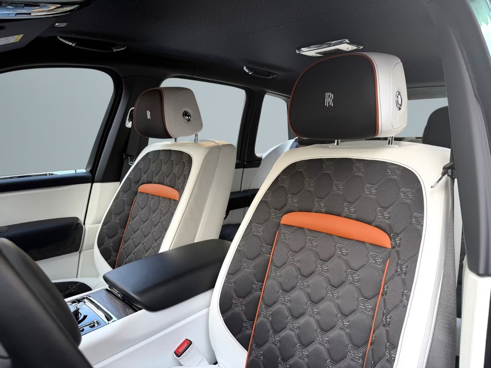 Rolls-Royce Cullinan - foto 12