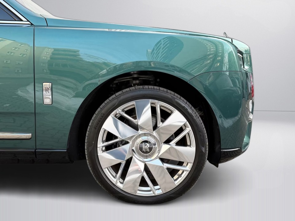 Rolls-Royce Cullinan - foto 35