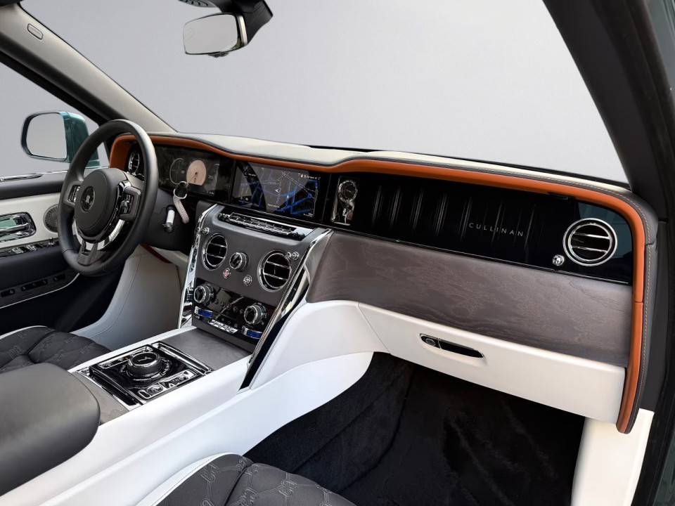 Rolls-Royce Cullinan - foto 16