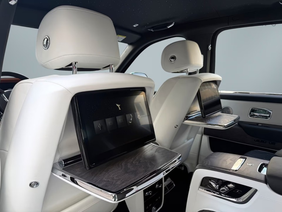 Rolls-Royce Cullinan - foto 13