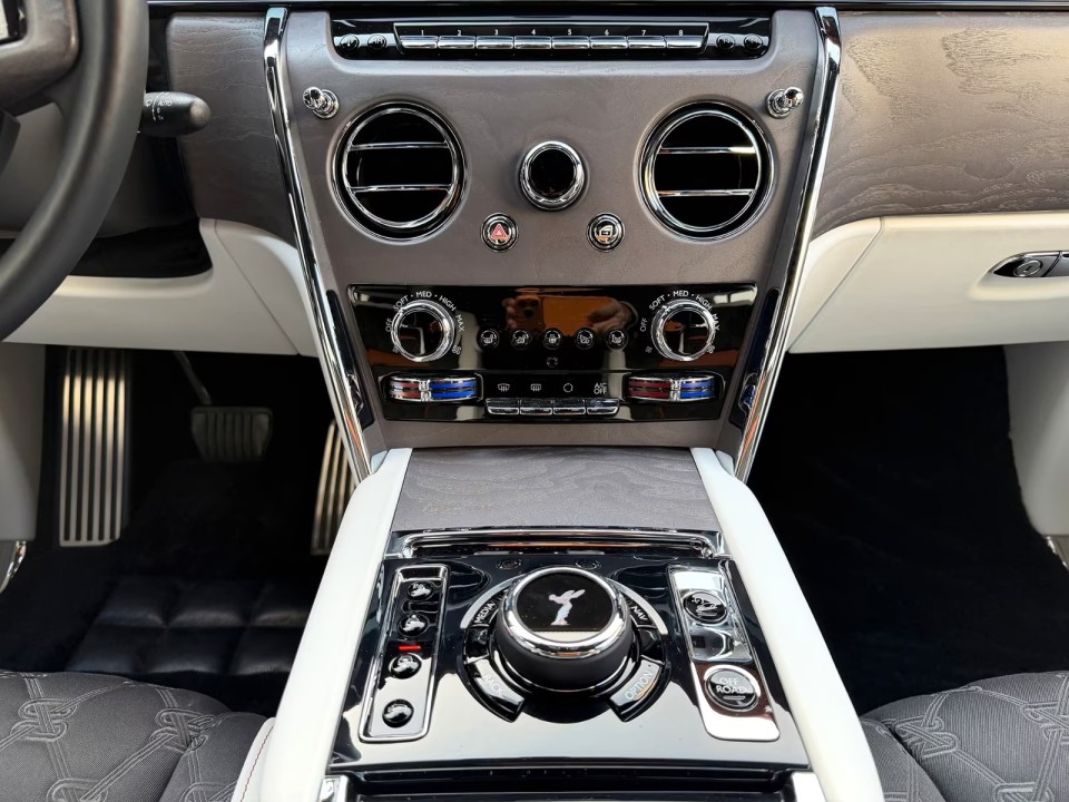 Rolls-Royce Cullinan - foto 26