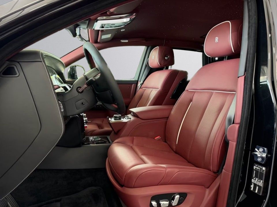Rolls-Royce Phantom EWB - foto 12