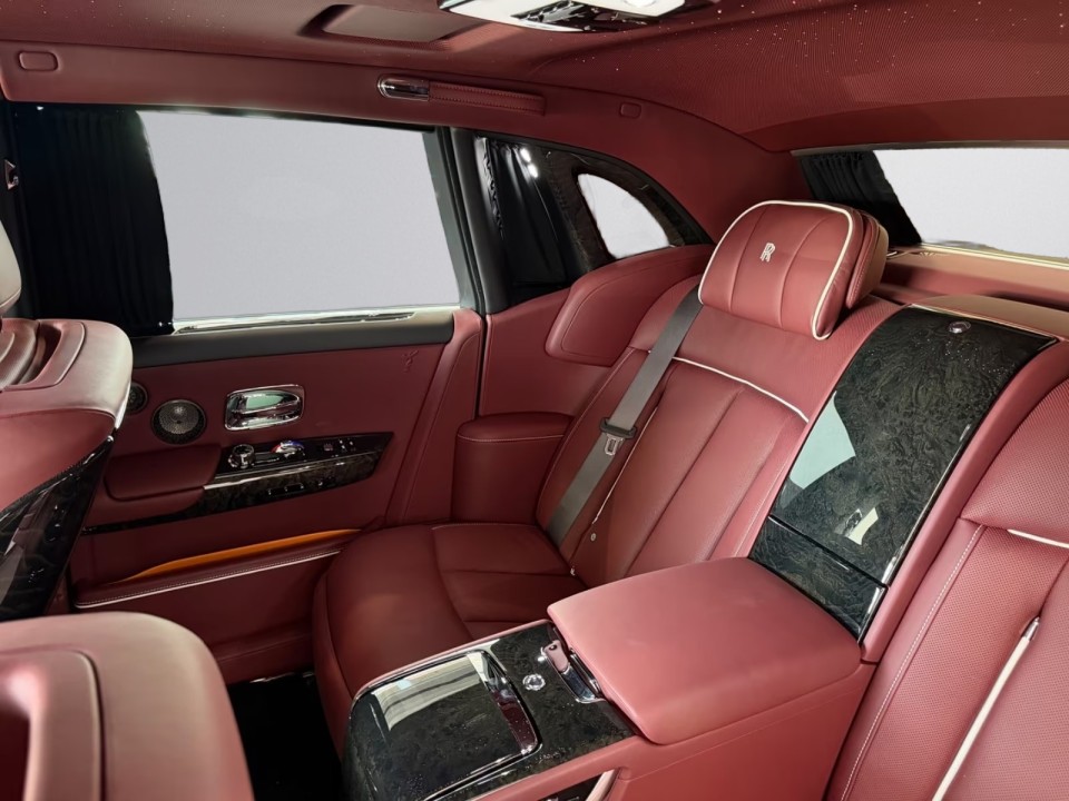 Rolls-Royce Phantom EWB - foto 21