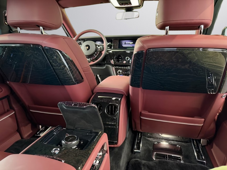 Rolls-Royce Phantom EWB - foto 18