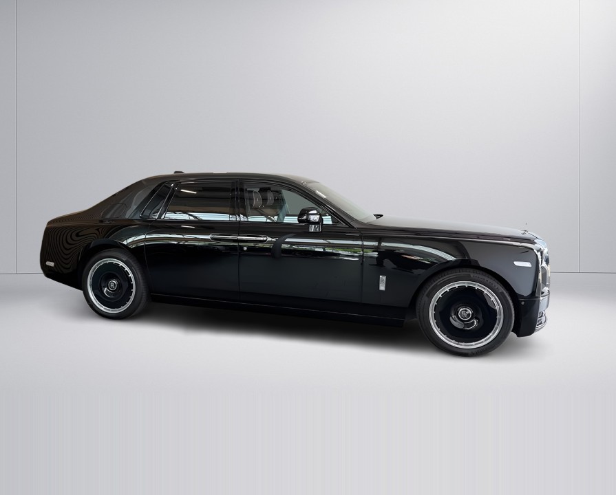 Rolls-Royce Phantom EWB (2)