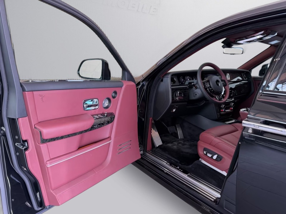 Rolls-Royce Phantom EWB - foto 13