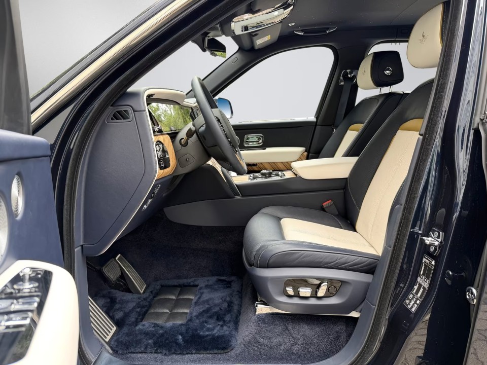 Rolls-Royce Cullinan - foto 9
