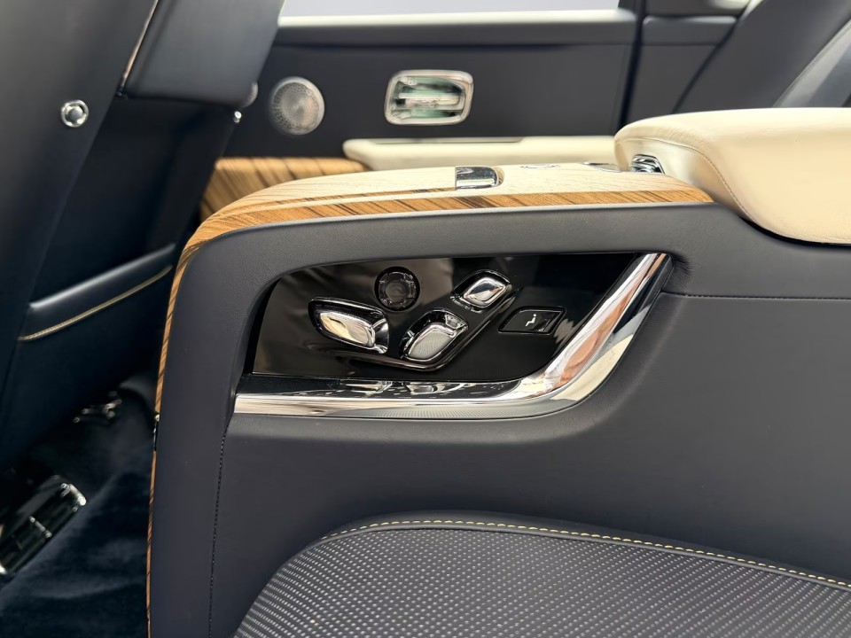 Rolls-Royce Cullinan - foto 31