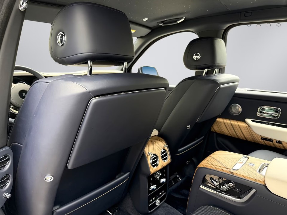 Rolls-Royce Cullinan - foto 22