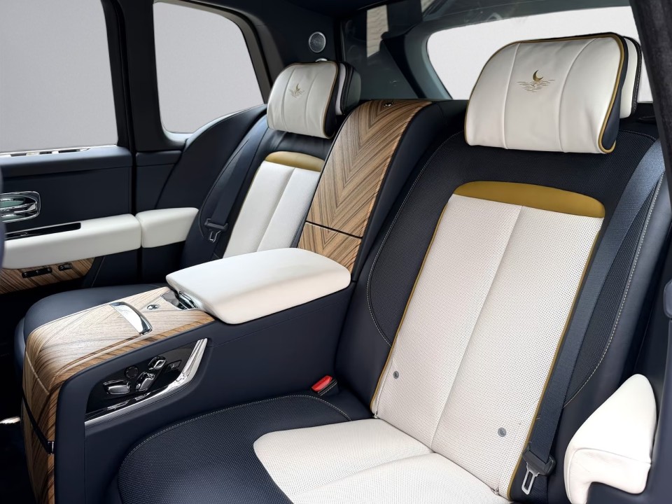 Rolls-Royce Cullinan - foto 12