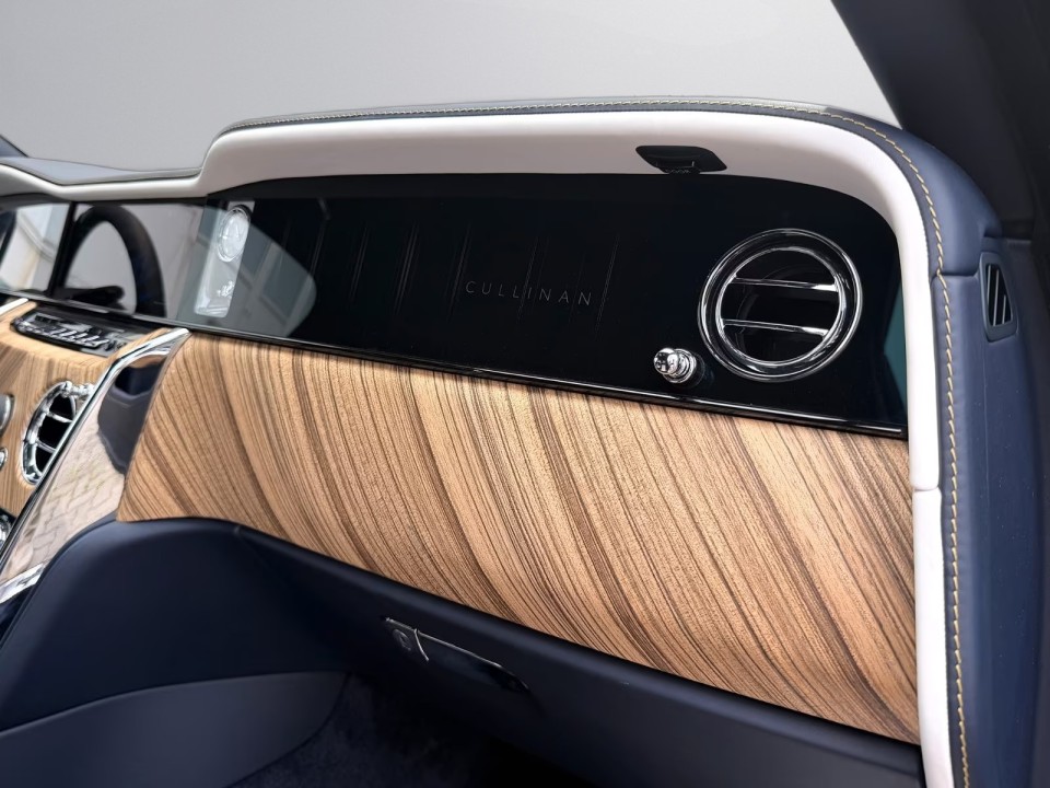 Rolls-Royce Cullinan - foto 30