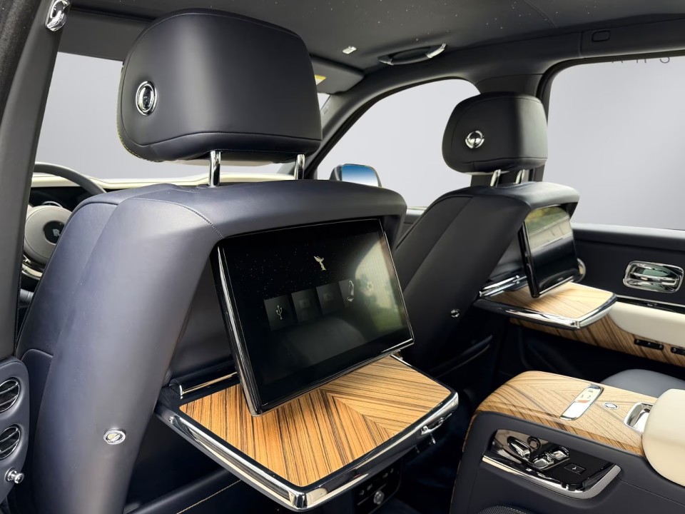 Rolls-Royce Cullinan - foto 14