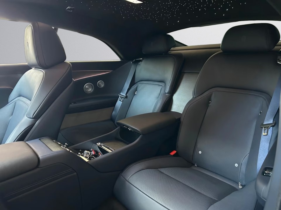 Rolls-Royce Spectre - foto 14