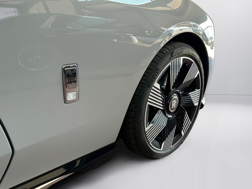 Rolls-Royce Spectre - foto 19