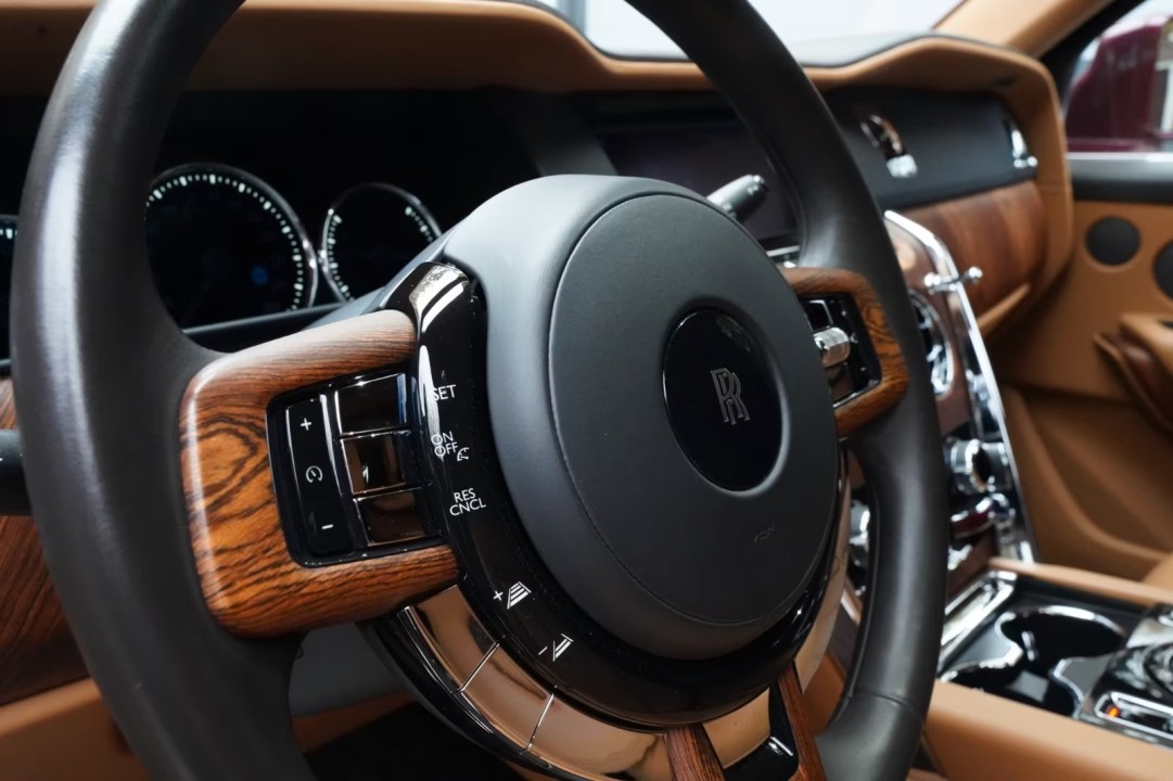 Rolls-Royce Cullinan - foto 22