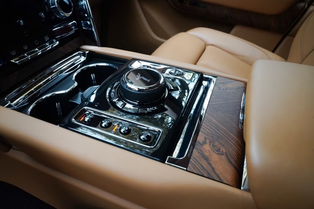 Rolls-Royce Cullinan - foto 34