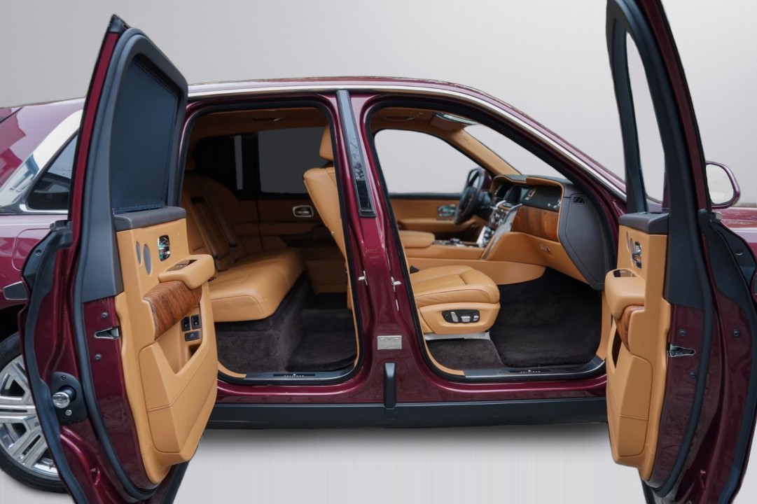 Rolls-Royce Cullinan - foto 17