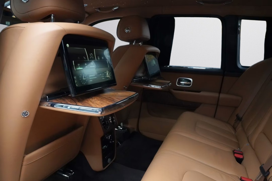 Rolls-Royce Cullinan - foto 13