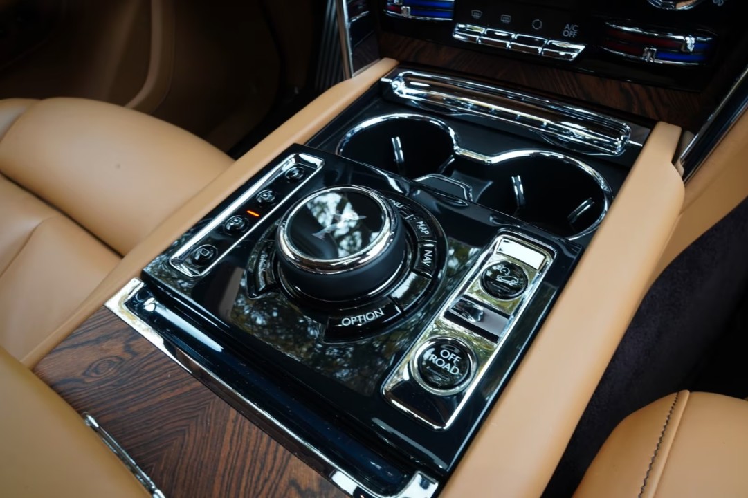 Rolls-Royce Cullinan - foto 28