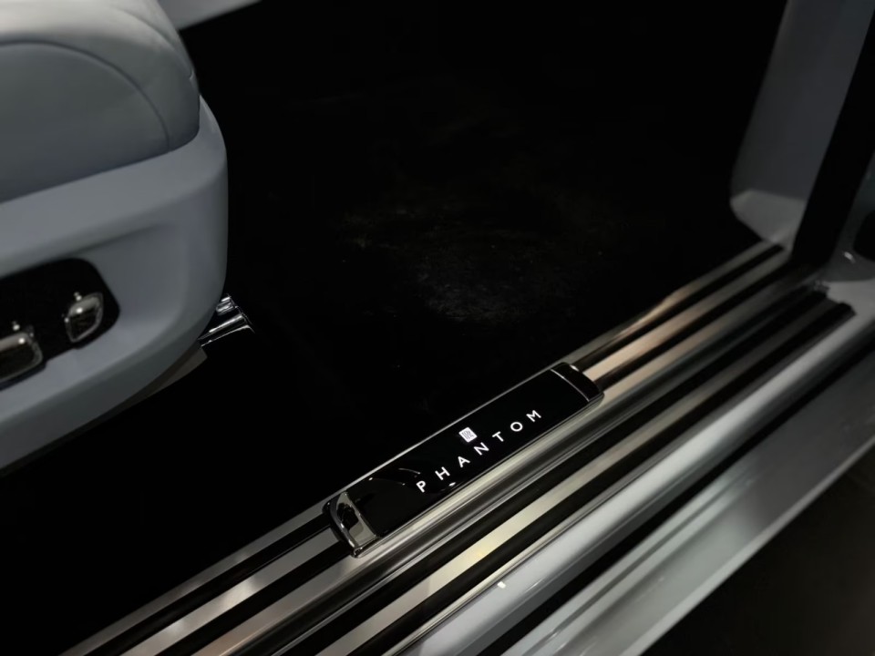 Rolls-Royce Phantom - foto 40