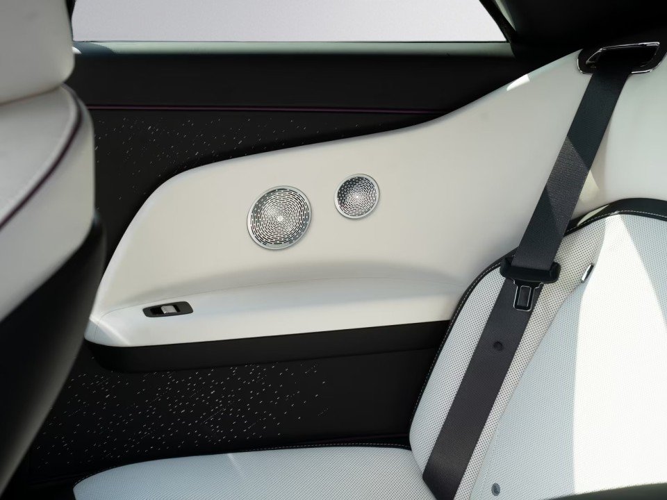 Rolls-Royce Spectre - foto 13