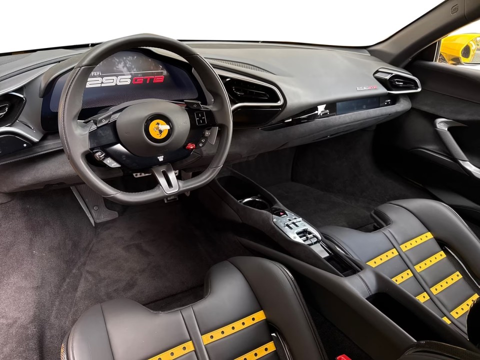 Ferrari 296 GTB - foto 11