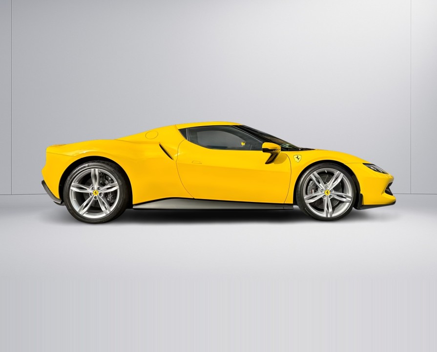 Ferrari 296 GTB (2)