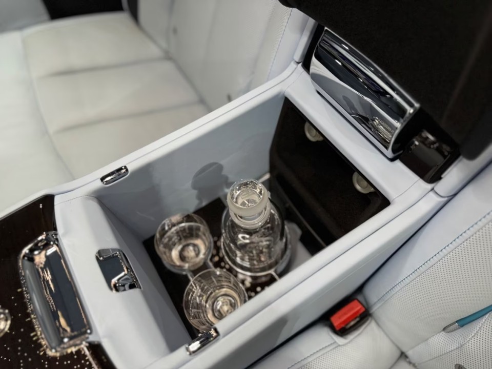 Rolls-Royce Phantom - foto 28
