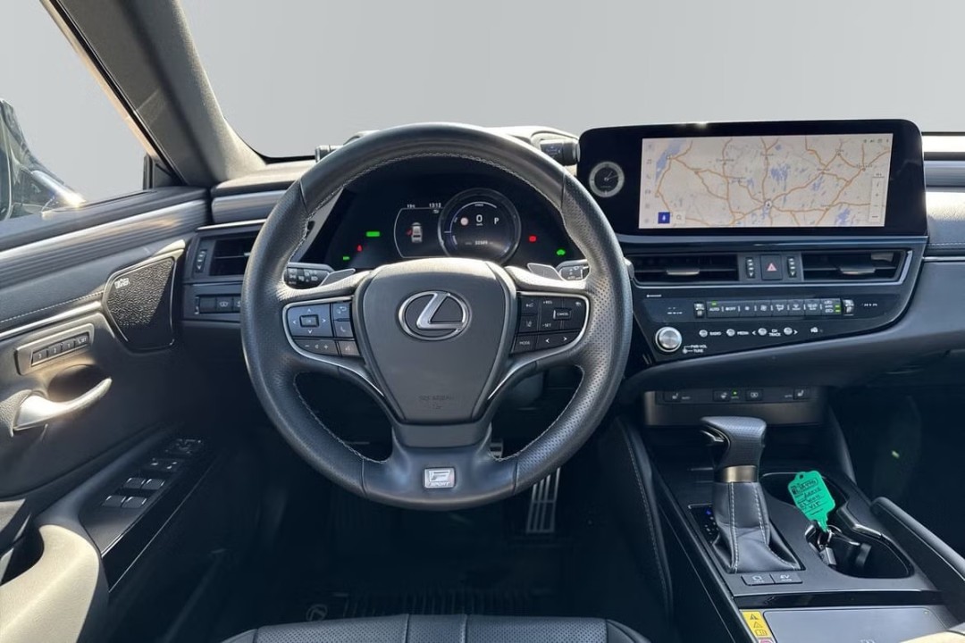 Lexus Seria ES 300h F-Sport - foto 14