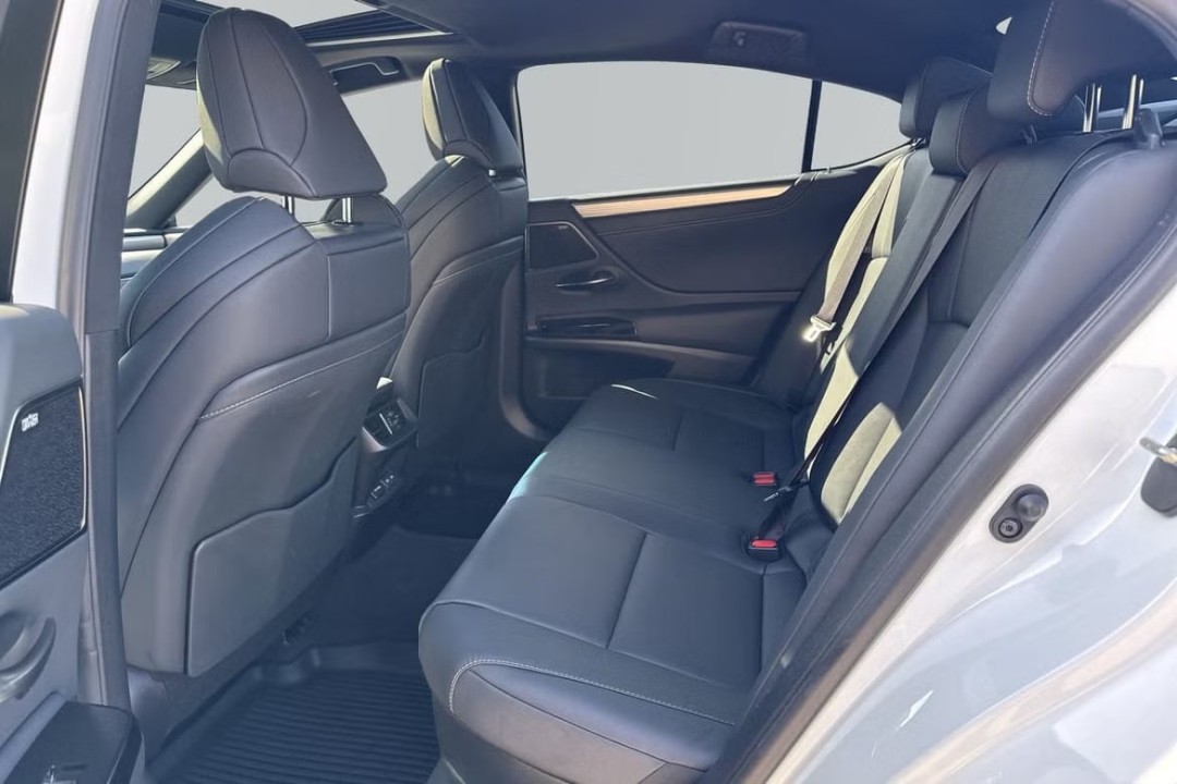 Lexus Seria ES 300h F-Sport - foto 10