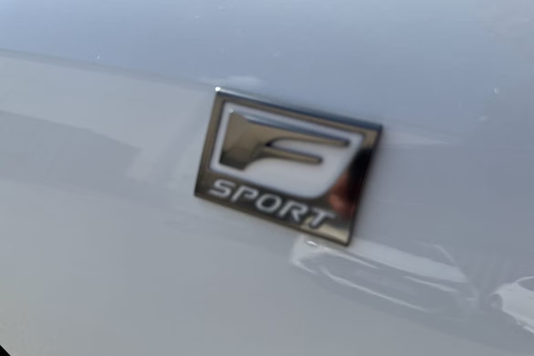 Lexus Seria ES 300h F-Sport - foto 18