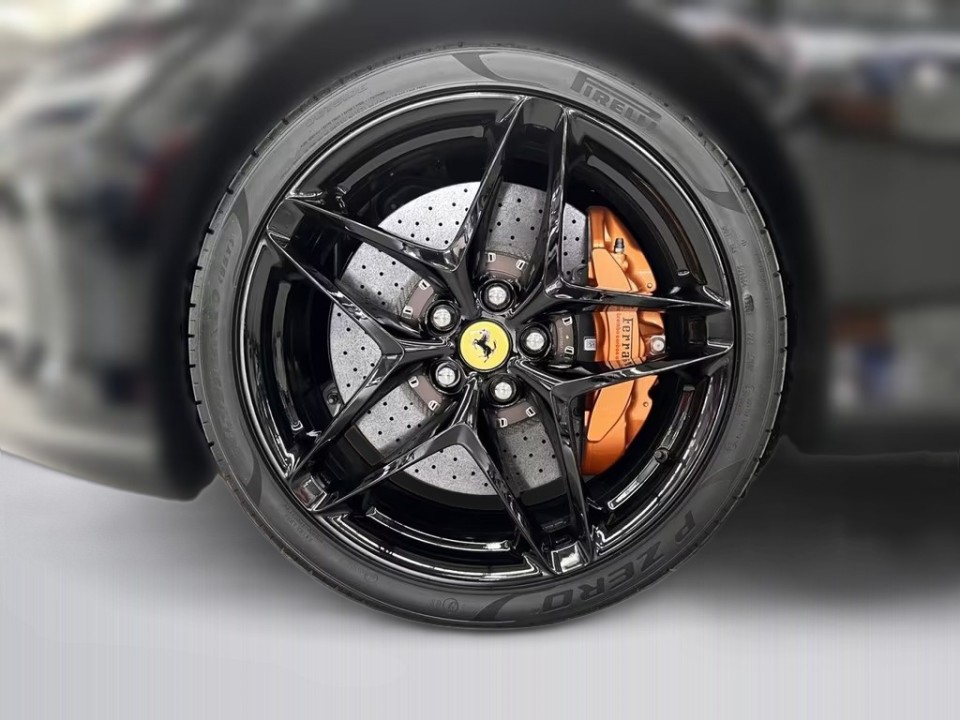 Ferrari Roma Spider - foto 28