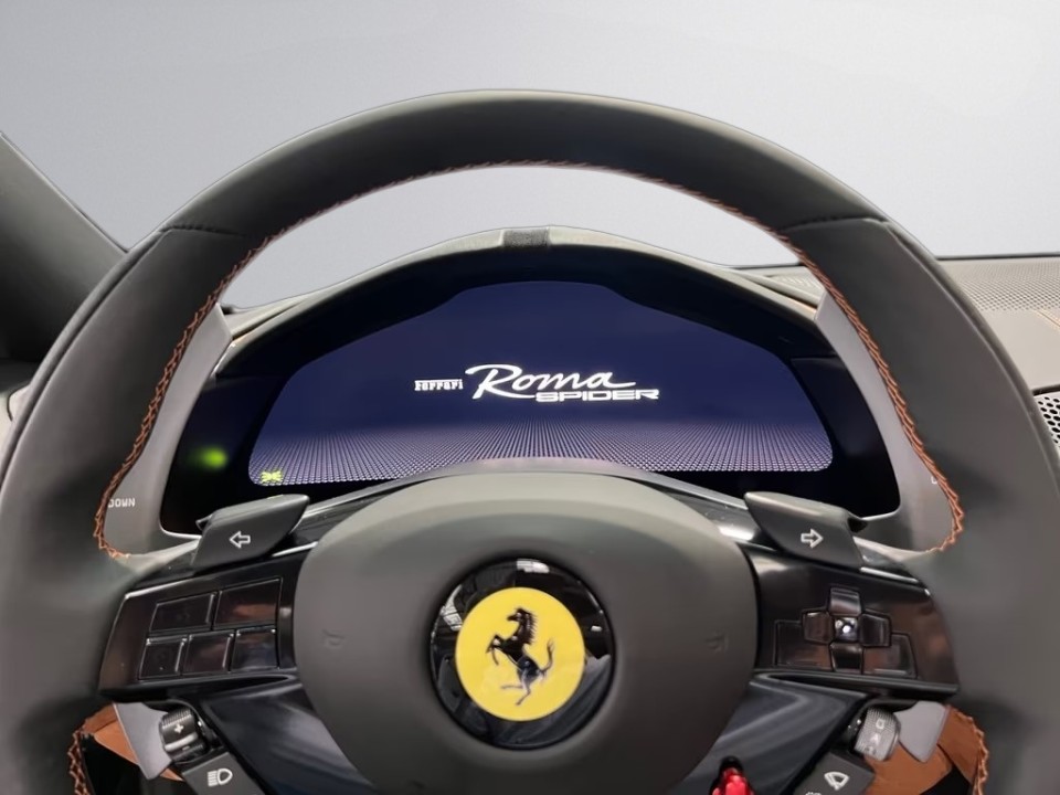 Ferrari Roma Spider - foto 23