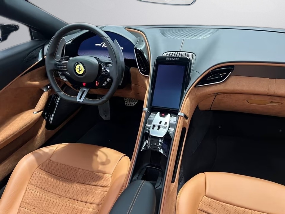 Ferrari Roma Spider - foto 19