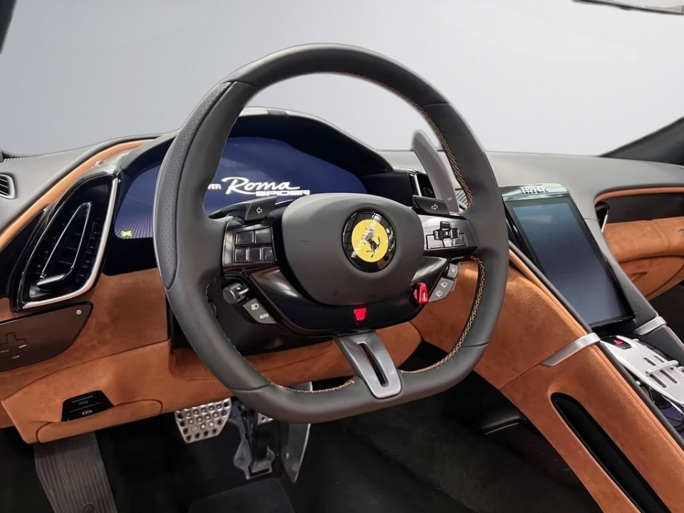 Ferrari Roma Spider - foto 17