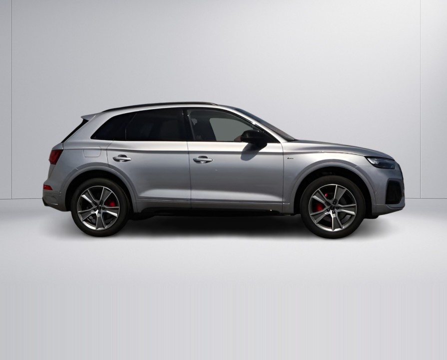 Audi Q5 S line 55 TFSIe quattro S tronic (2)