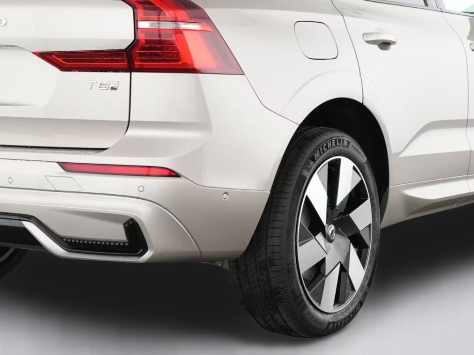 Volvo XC 60 Plus Dark Recharge - foto 15