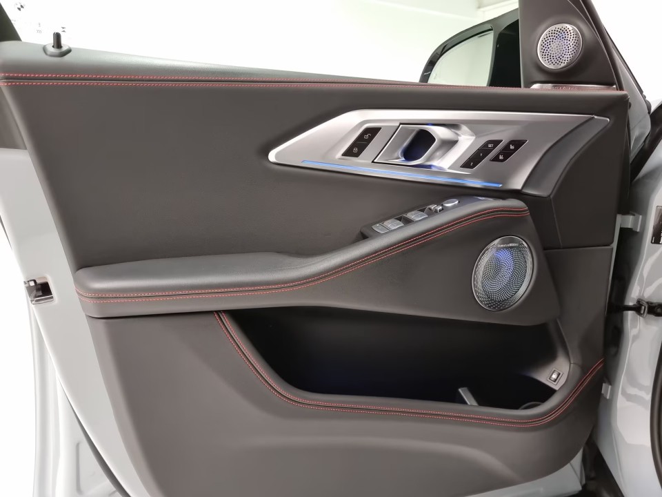 BMW XM Label Red - foto 17