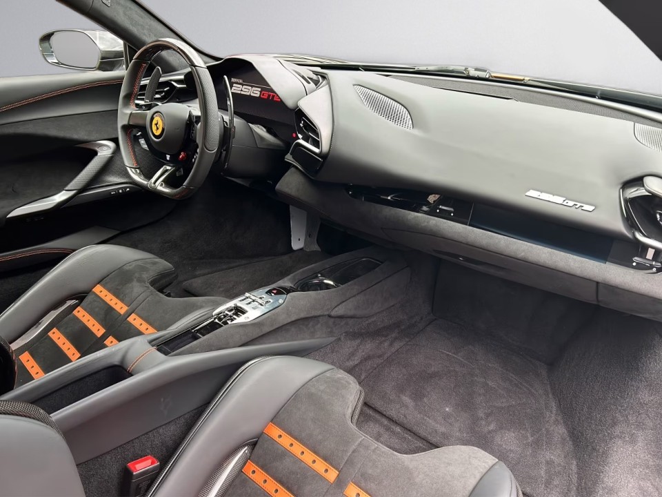 Ferrari 296 GTB - foto 11
