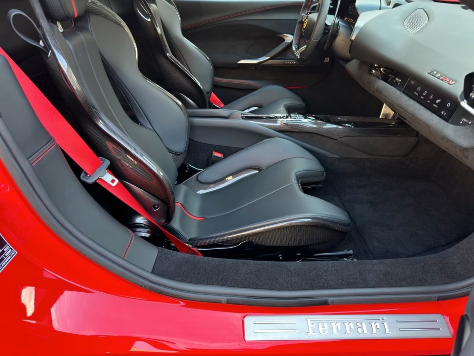 Ferrari 296 GTB - foto 11