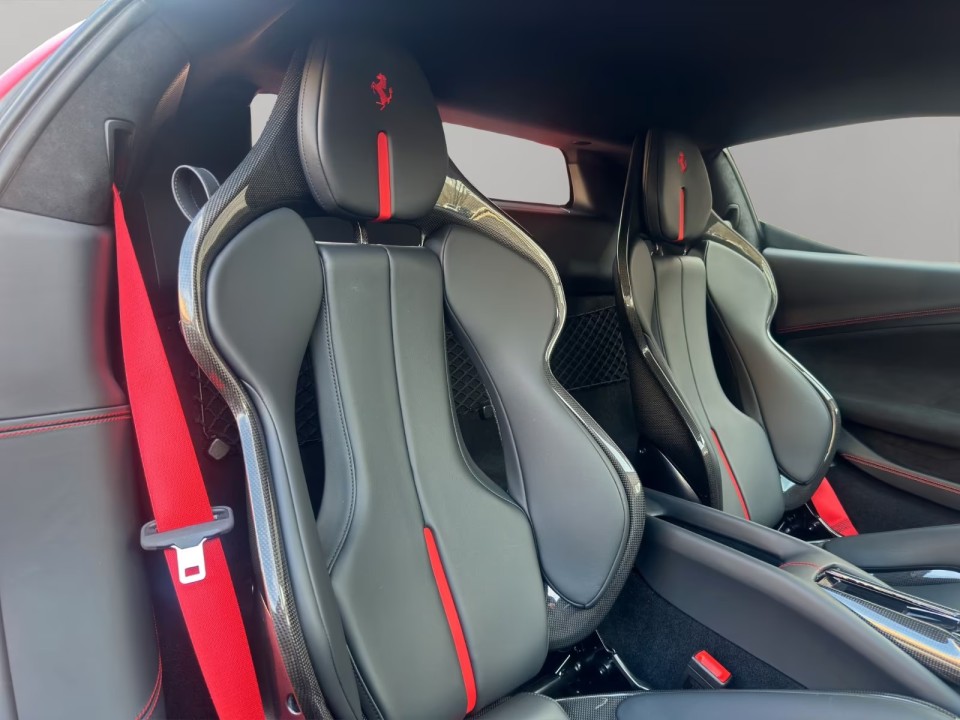 Ferrari 296 GTB - foto 10